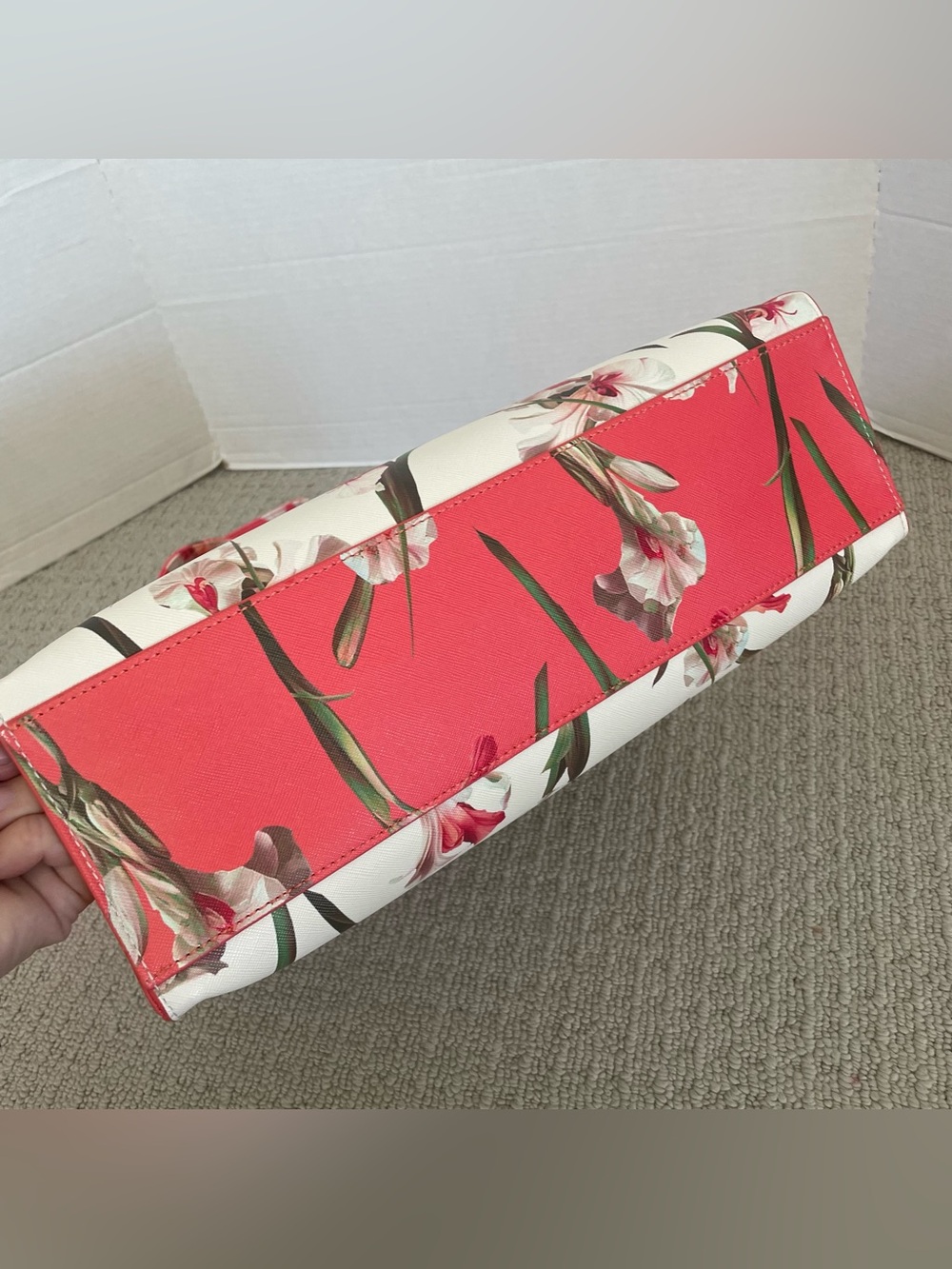 Ted Baker’s floral large tote - Picture 3 of 7